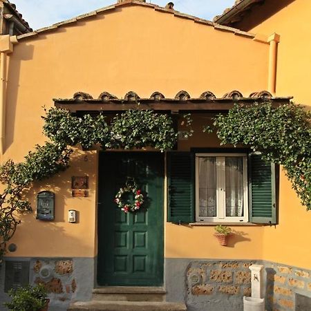 Casa Vacanze Nives Тускания Экстерьер фото